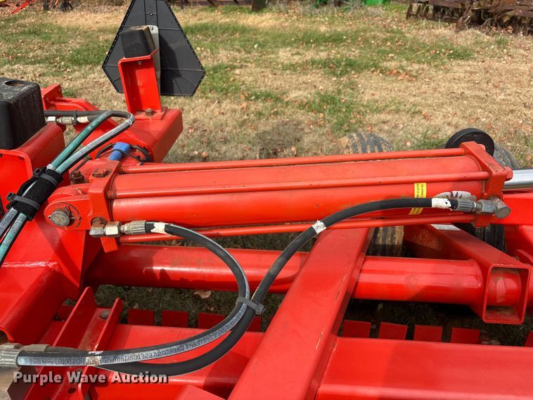 image for item DT4587 Kuhn 4400 cultipacker
