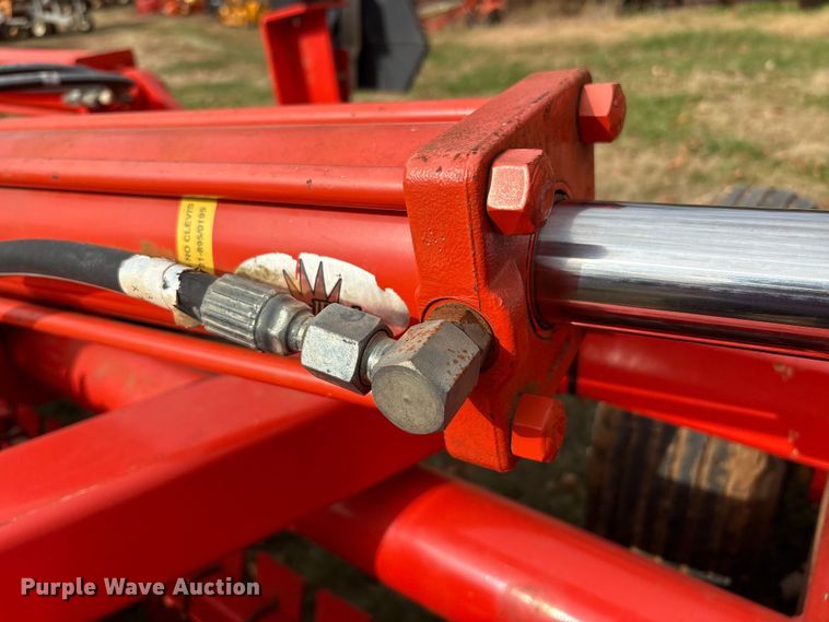 image for item DT4587 Kuhn 4400 cultipacker