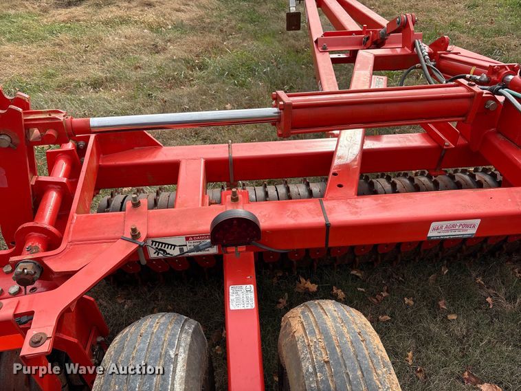image for item DT4587 Kuhn 4400 cultipacker