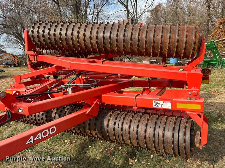 image for item DT4587 Kuhn 4400 cultipacker