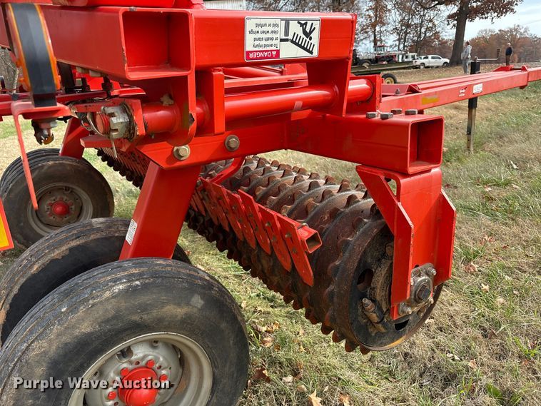 image for item DT4587 Kuhn 4400 cultipacker