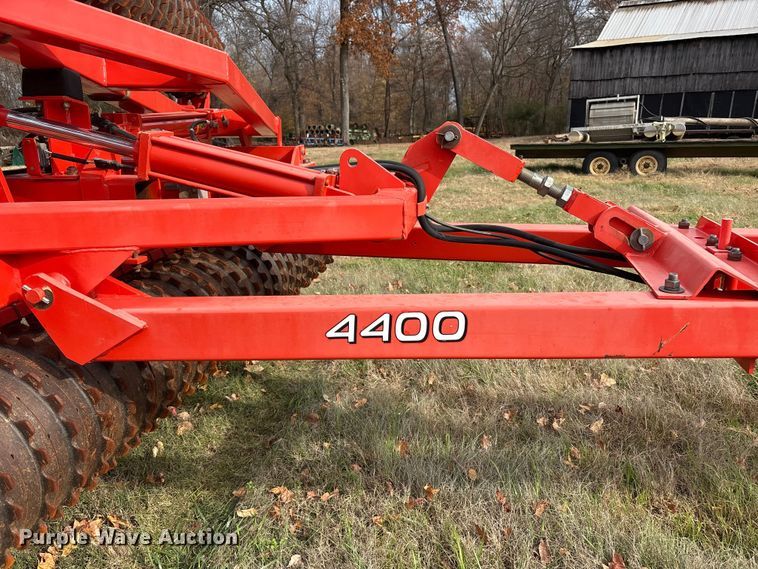 image for item DT4587 Kuhn 4400 cultipacker