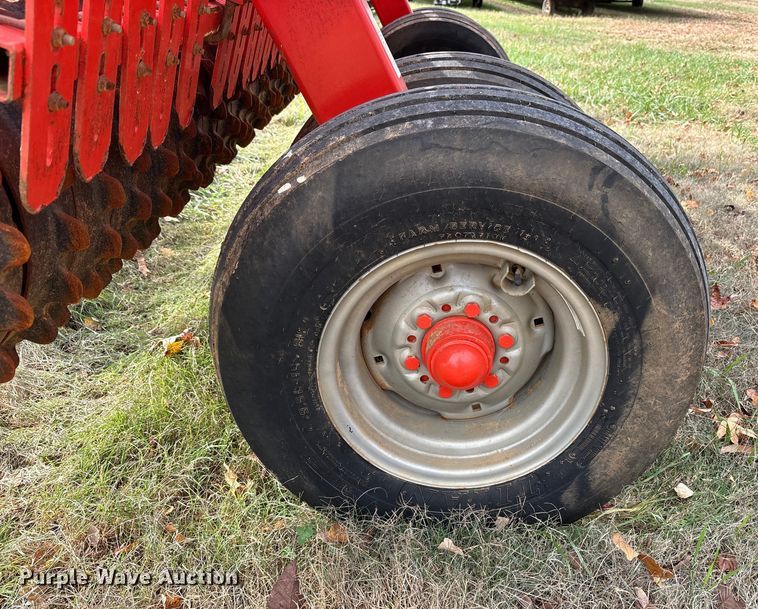 image for item DT4587 Kuhn 4400 cultipacker