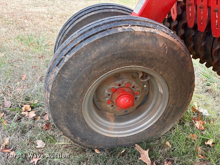 image for item DT4587 Kuhn 4400 cultipacker