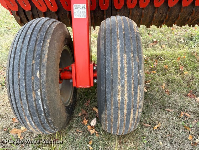 image for item DT4587 Kuhn 4400 cultipacker