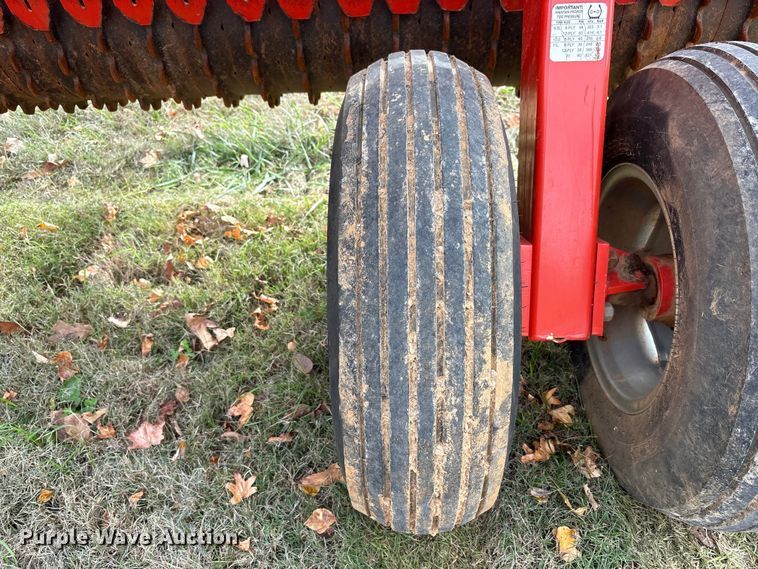 image for item DT4587 Kuhn 4400 cultipacker