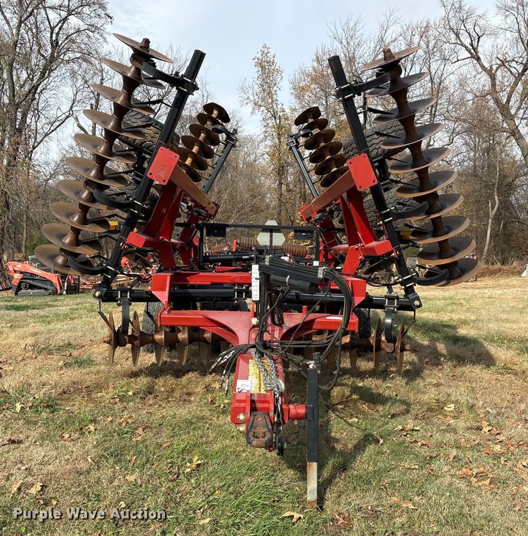 image for item DT4588 2015 Case IH 375 field cultivator