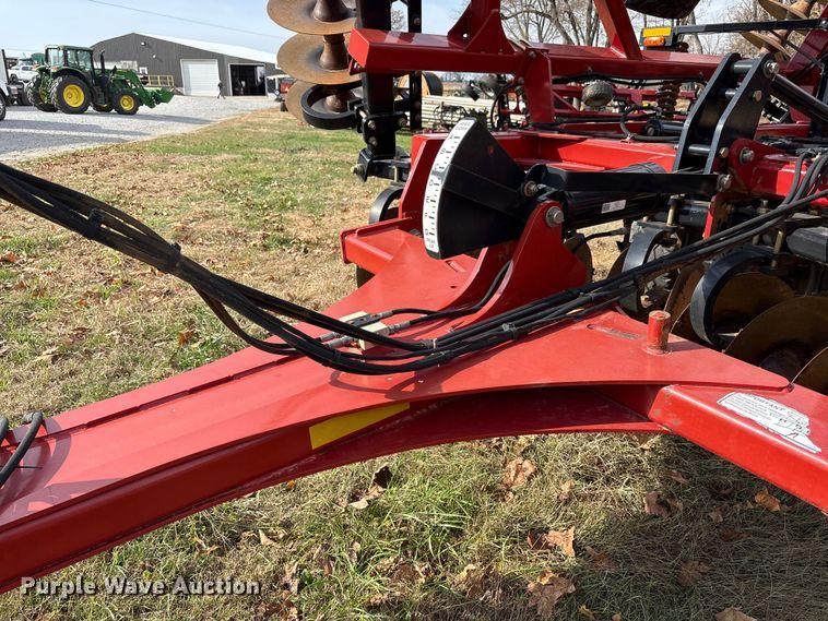 image for item DT4588 2015 Case IH 375 field cultivator