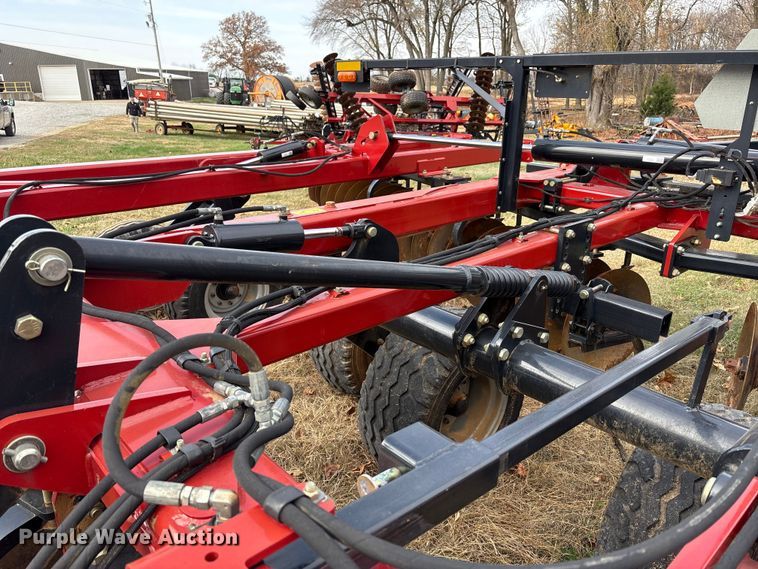 image for item DT4588 2015 Case IH 375 field cultivator