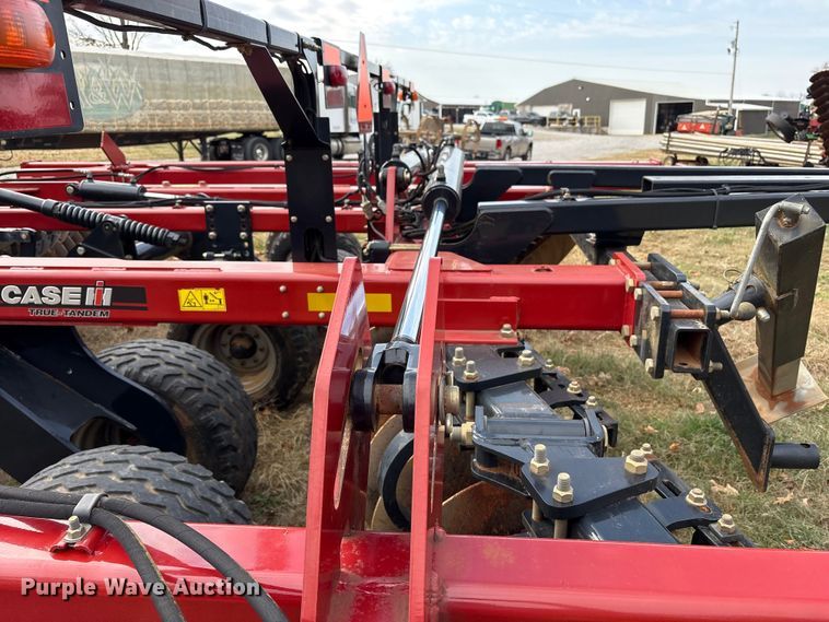 image for item DT4588 2015 Case IH 375 field cultivator