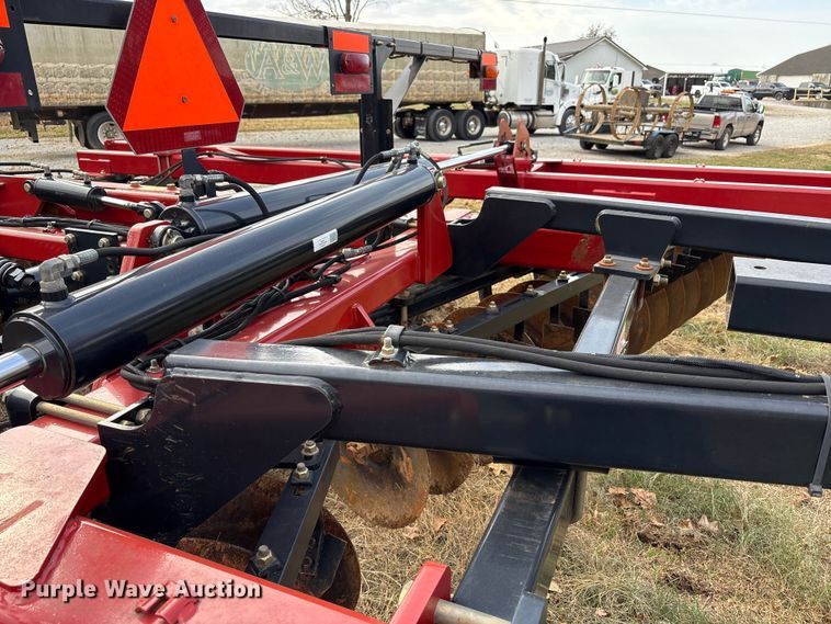 image for item DT4588 2015 Case IH 375 field cultivator