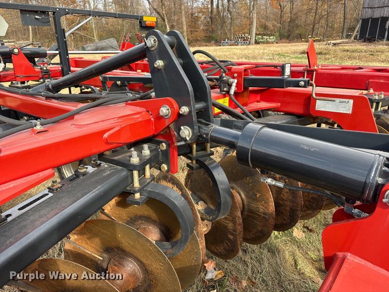 image for item DT4588 2015 Case IH 375 field cultivator