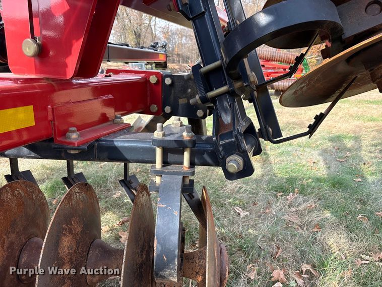 image for item DT4588 2015 Case IH 375 field cultivator