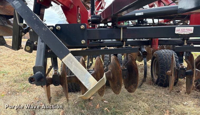 image for item DT4588 2015 Case IH 375 field cultivator