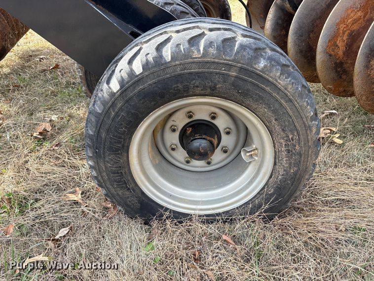 image for item DT4588 2015 Case IH 375 field cultivator