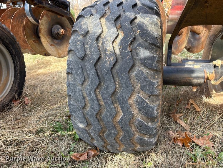 image for item DT4588 2015 Case IH 375 field cultivator