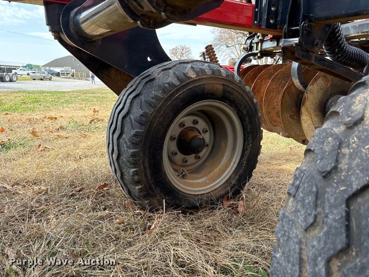 image for item DT4588 2015 Case IH 375 field cultivator