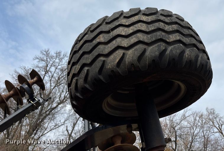 image for item DT4588 2015 Case IH 375 field cultivator