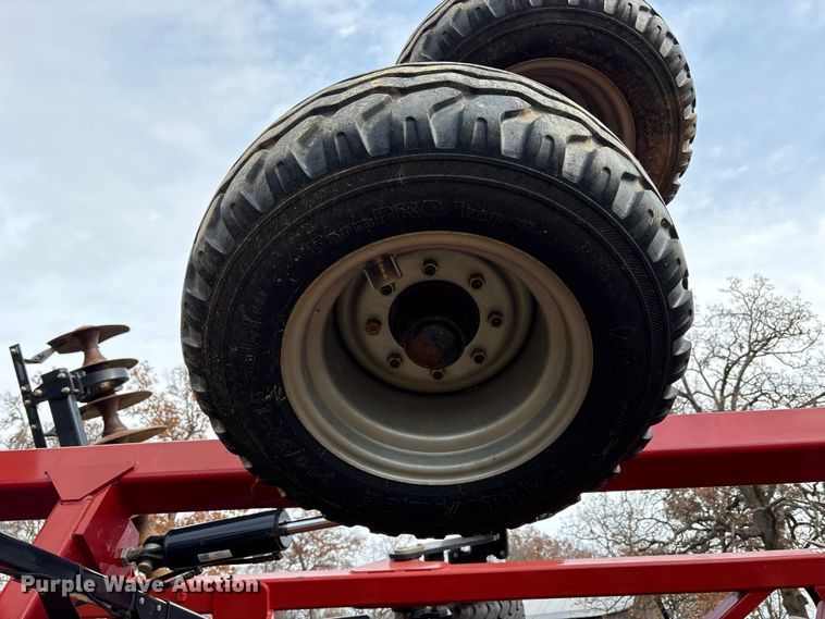 image for item DT4588 2015 Case IH 375 field cultivator