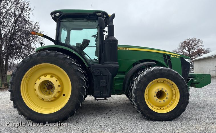 image for item DT4589 2017 John Deere 8370R MFWD tractor