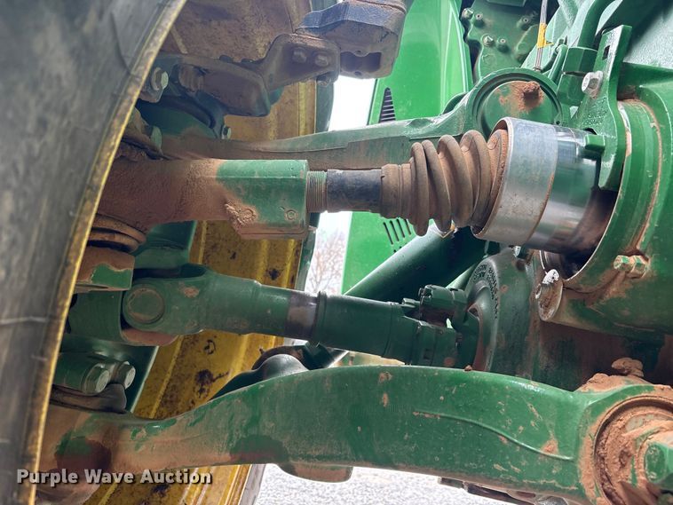 image for item DT4589 2017 John Deere 8370R MFWD tractor