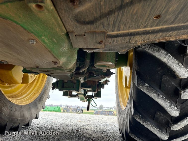 image for item DT4589 2017 John Deere 8370R MFWD tractor