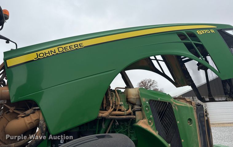 image for item DT4589 2017 John Deere 8370R MFWD tractor