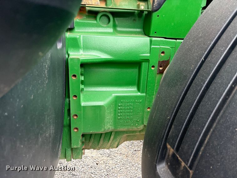image for item DT4589 2017 John Deere 8370R MFWD tractor