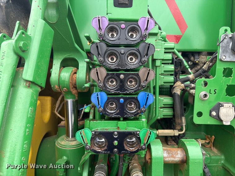 image for item DT4589 2017 John Deere 8370R MFWD tractor