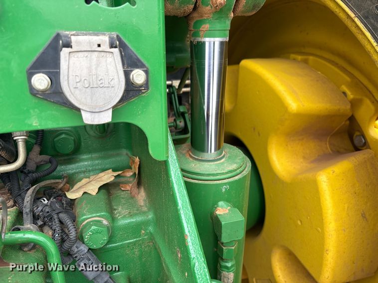 image for item DT4589 2017 John Deere 8370R MFWD tractor