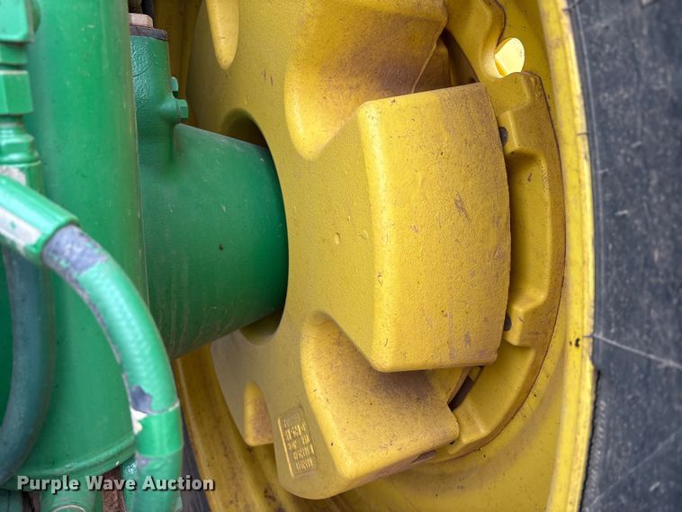 image for item DT4589 2017 John Deere 8370R MFWD tractor