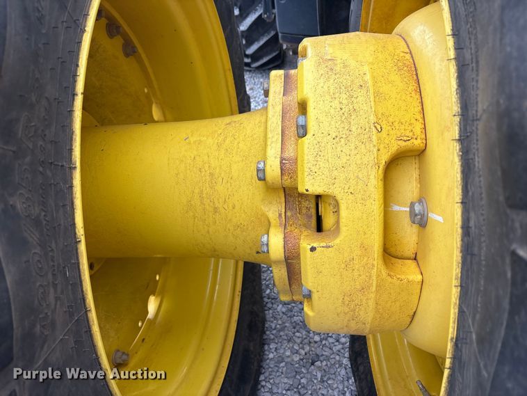 image for item DT4589 2017 John Deere 8370R MFWD tractor