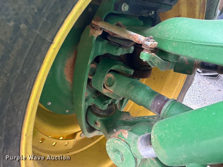 image for item DT4589 2017 John Deere 8370R MFWD tractor