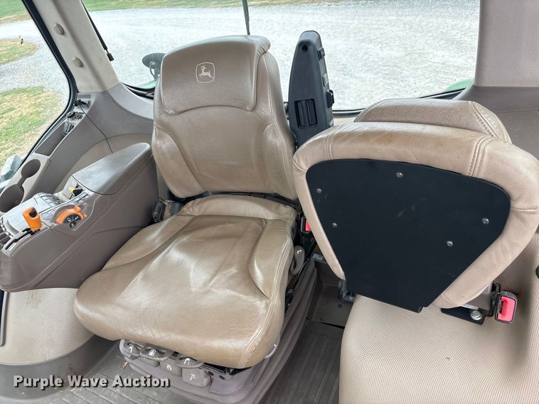 image for item DT4589 2017 John Deere 8370R MFWD tractor