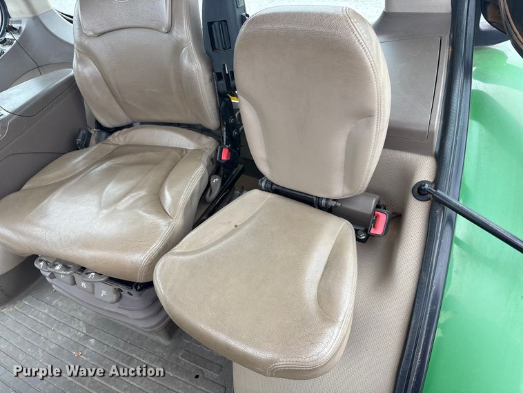 image for item DT4589 2017 John Deere 8370R MFWD tractor