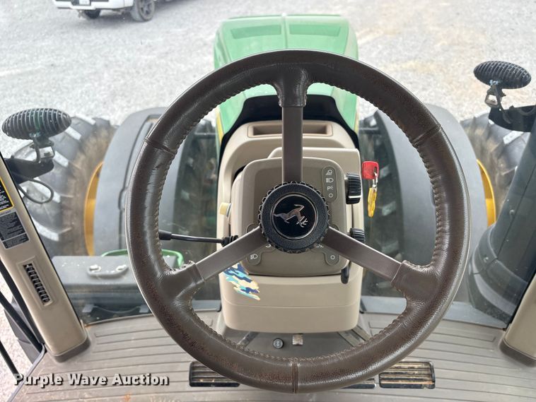 image for item DT4589 2017 John Deere 8370R MFWD tractor