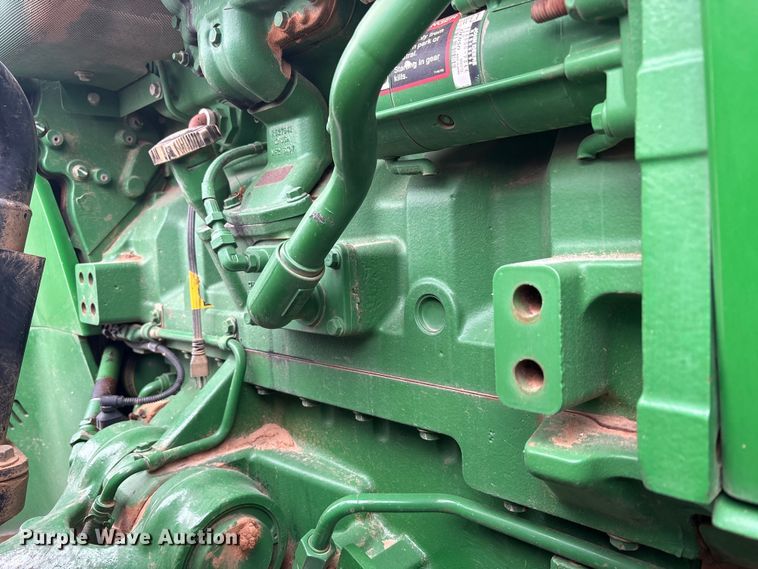 image for item DT4589 2017 John Deere 8370R MFWD tractor