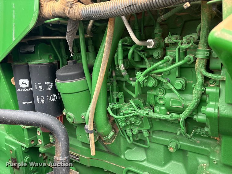 image for item DT4589 2017 John Deere 8370R MFWD tractor