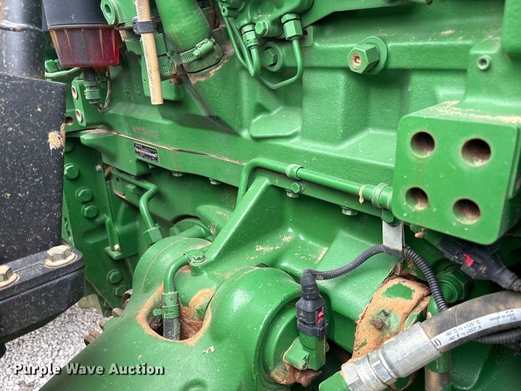 image for item DT4589 2017 John Deere 8370R MFWD tractor