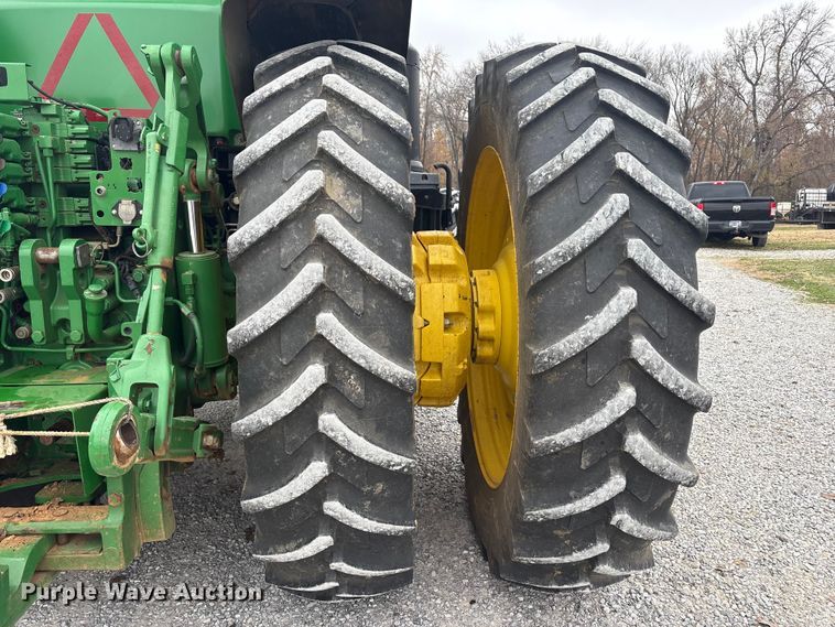 image for item DT4589 2017 John Deere 8370R MFWD tractor