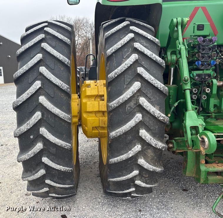 image for item DT4589 2017 John Deere 8370R MFWD tractor