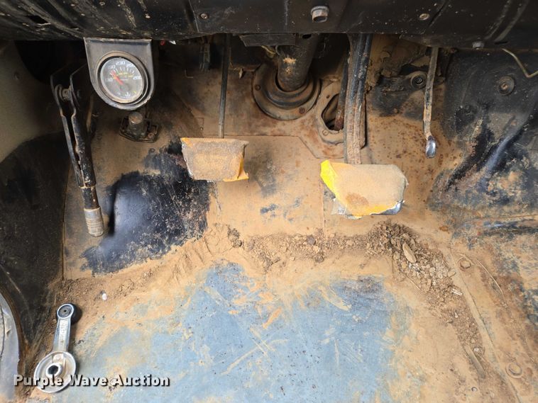 image for item DT4590 1973 Chevrolet C60 dump flatbed truck