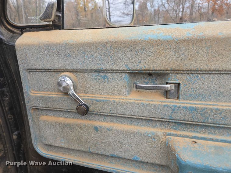 image for item DT4590 1973 Chevrolet C60 dump flatbed truck