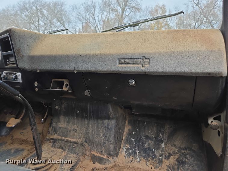 image for item DT4590 1973 Chevrolet C60 dump flatbed truck