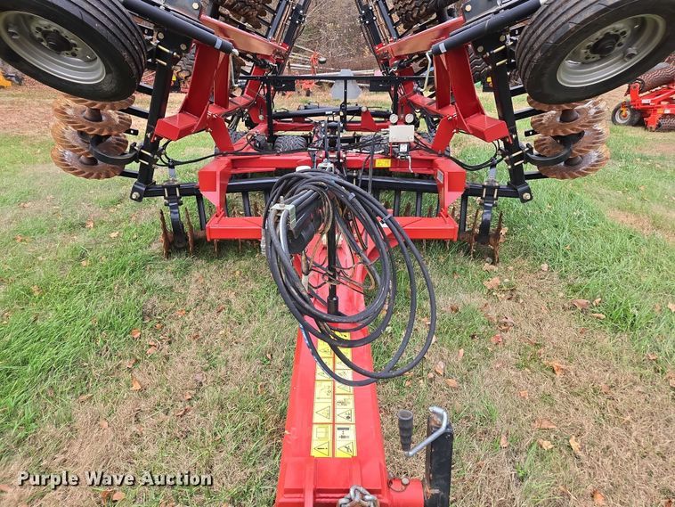 image for item DT4591 2019 Case 335VT field cultivator