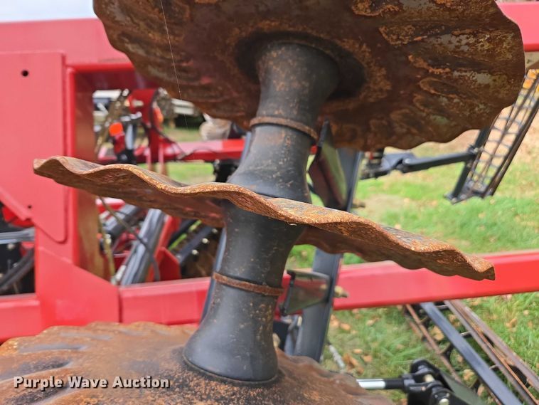 image for item DT4591 2019 Case 335VT field cultivator