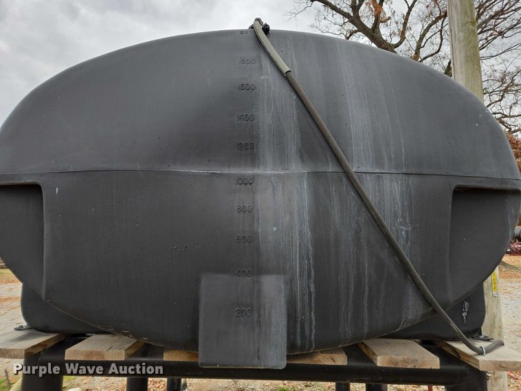 image for item DT4593 2000 Gallon tank Poly tank