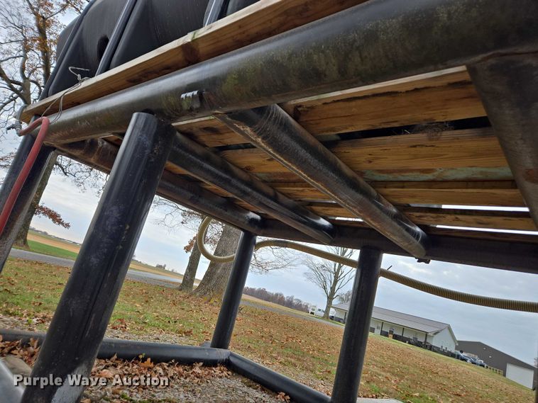 image for item DT4593 2000 Gallon tank Poly tank