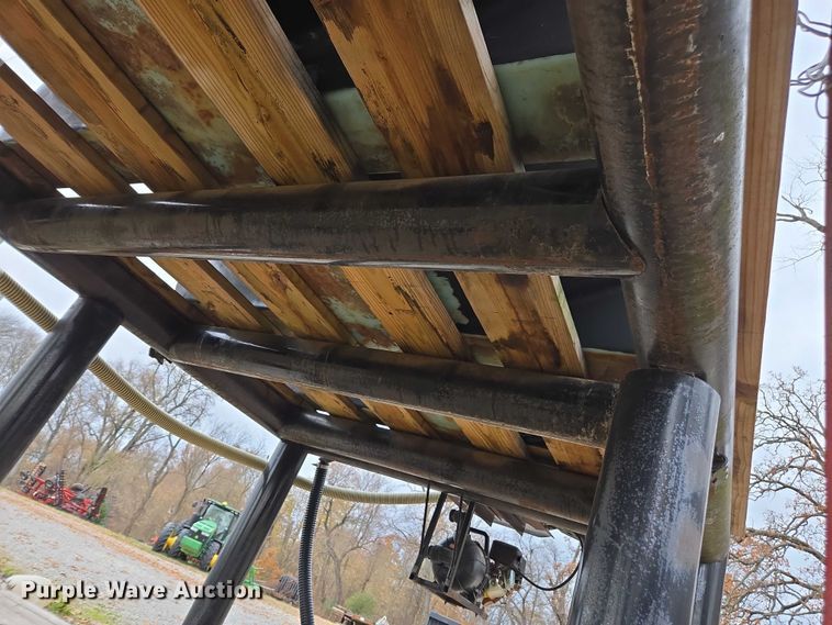 image for item DT4593 2000 Gallon tank Poly tank