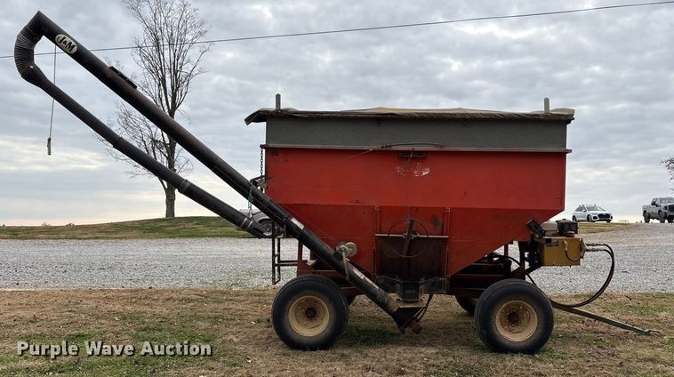 image for item DT4594 Ficklin 231 gravity wagon